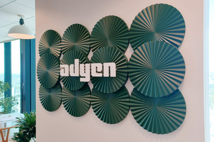 Adyen Japan株式会社 DECO